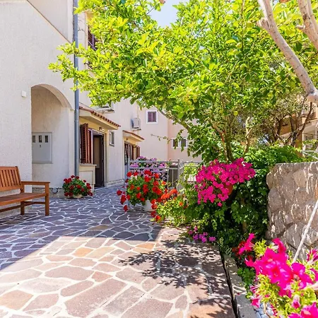 Ivanka Appartamento Cres