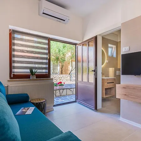 شقة Ivanka كريس